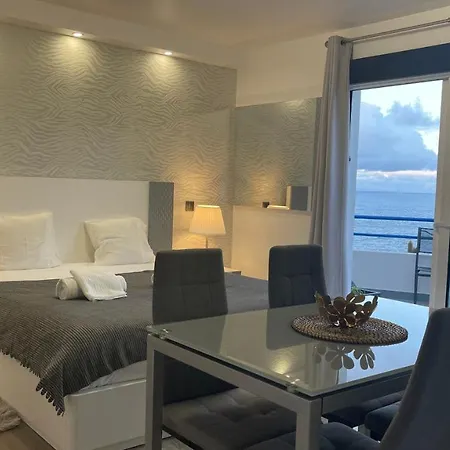 Sea And Sun 4 - Horizonte Azul * Porto Moniz